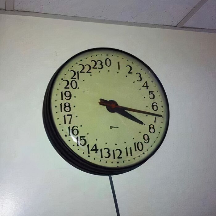 From Bad Decisions To Bizarre Timing, Here Are 40 Cursed Images That Defy Explanation