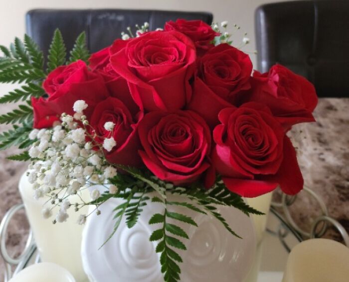 My Wife (34f) And I (34m) Celebrated Our 10th Wedding Anniversary Yesterday. She Bought Me Flowers