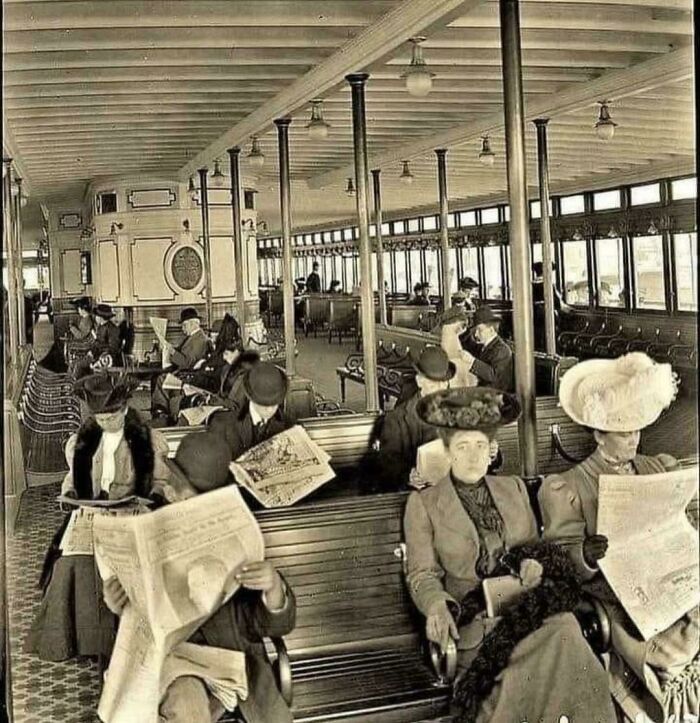 In 1895, A Photographer Took A Picture Inside Of The Ferry In New York