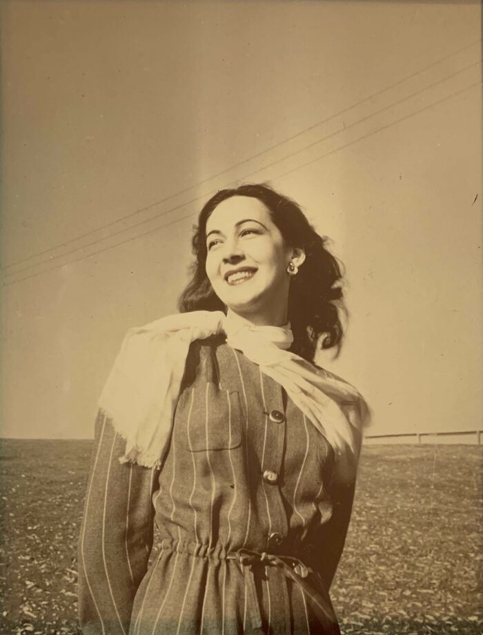 I Found These Photos While Thrifting And Reunited Them With Family