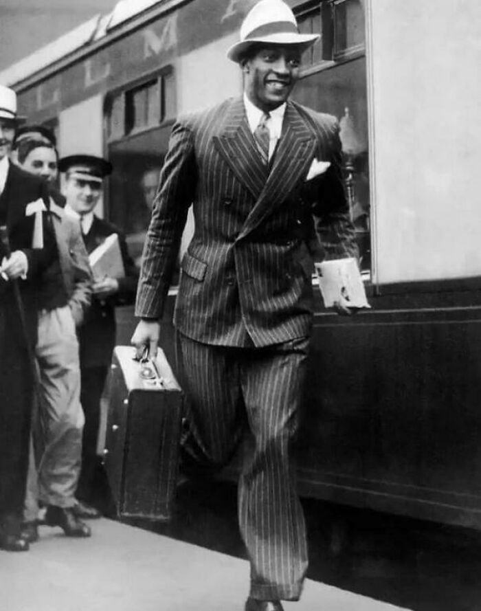 Jesse Owens, atleta estadounidense, en Londres tras sus cuatro medallas de oro en los Juegos Olímpicos de Berlín 1936