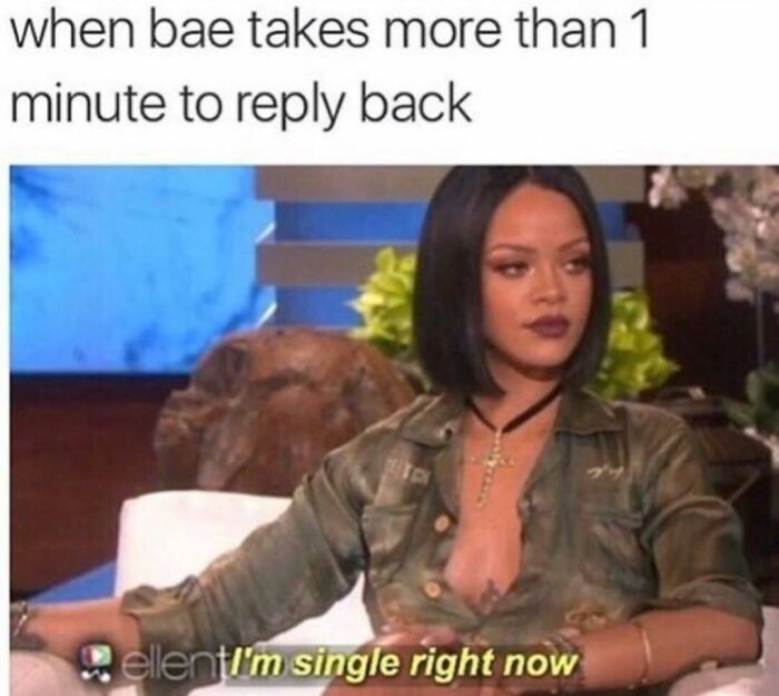 A woman sitting on a talk show set, with overlay text about dating and quick replies.