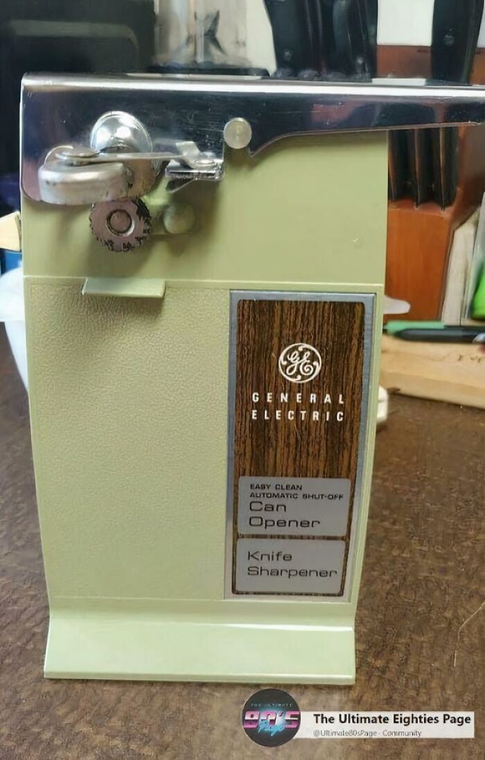 Vintage General Electric can opener and knife sharpener evokes childhood nostalgia.