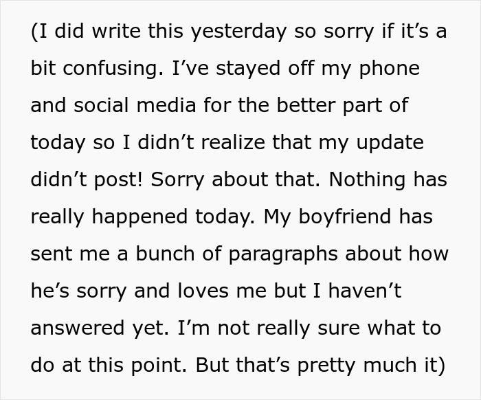 Text exchange about a boyfriend apologizing and expressing love, with uncertainty about how to respond.