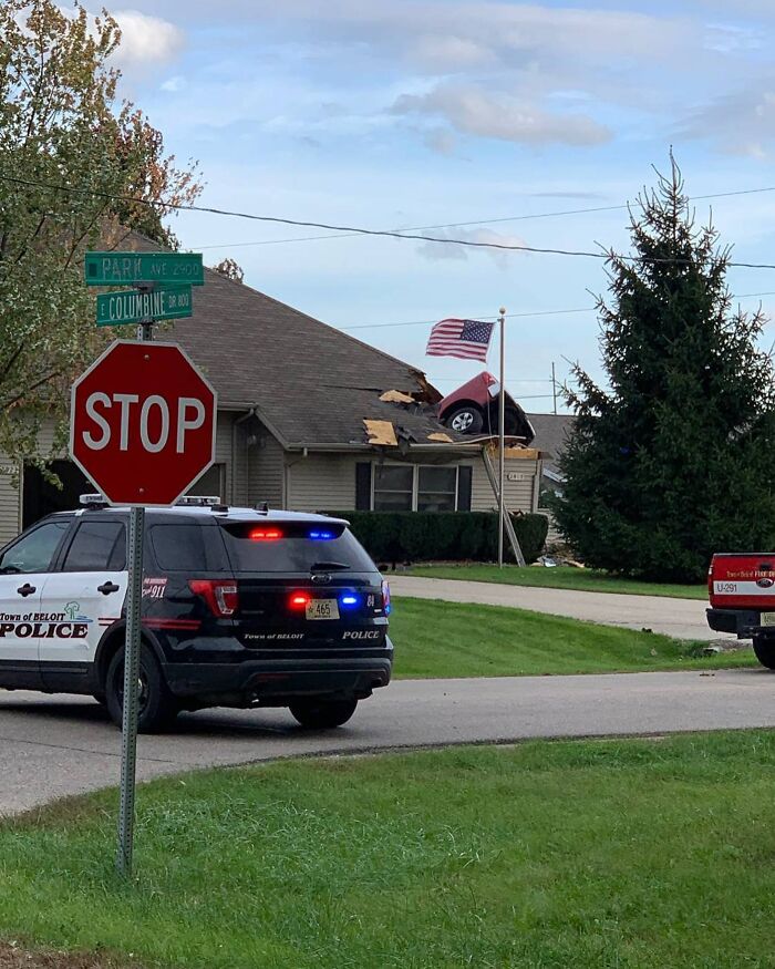 From Bad Decisions To Bizarre Timing, Here Are 40 Cursed Images That Defy Explanation