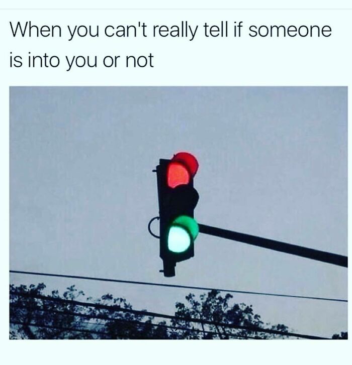 Traffic light meme humorously depicting dating confusion.