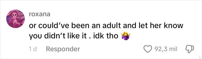 Bride Washes Off Professional Makeup 20 Minutes Before Wedding Because She Doesn’t Like It, Sparks Outrage Bride Washes Off Professional Makeup 20 Minutes Before Wedding Because She Doesn’t Like It, Sparks Outrage