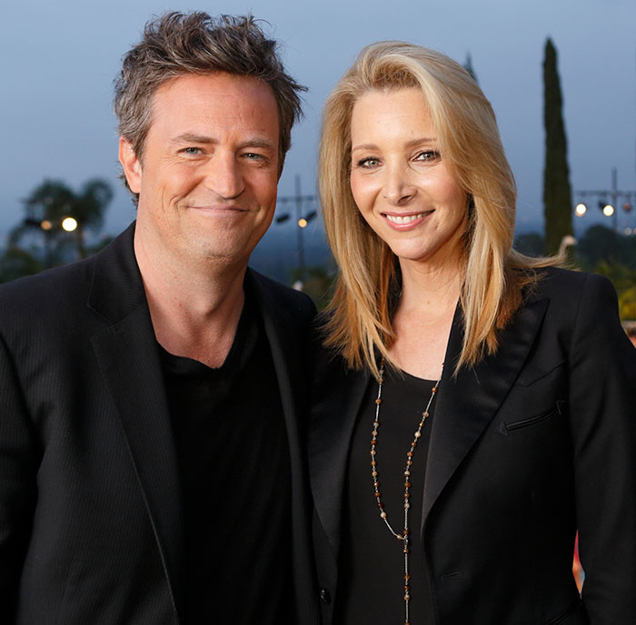 &ldquo;Timing Is Everything&rdquo;: Lisa Kudrow Finds Note Left By Matthew Perry Inside &lsquo;Friends&rsquo; Cookie Jar