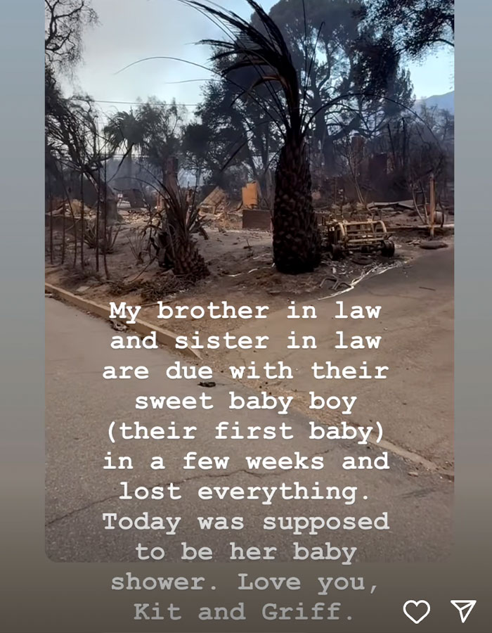 “You Have Enough Money”: Millionaire Actress Mandy Moore Draws Criticism For Wildfire GoFundMe “You Have Enough Money”: Millionaire Actress Mandy Moore Draws Criticism For Wildfire GoFundMe