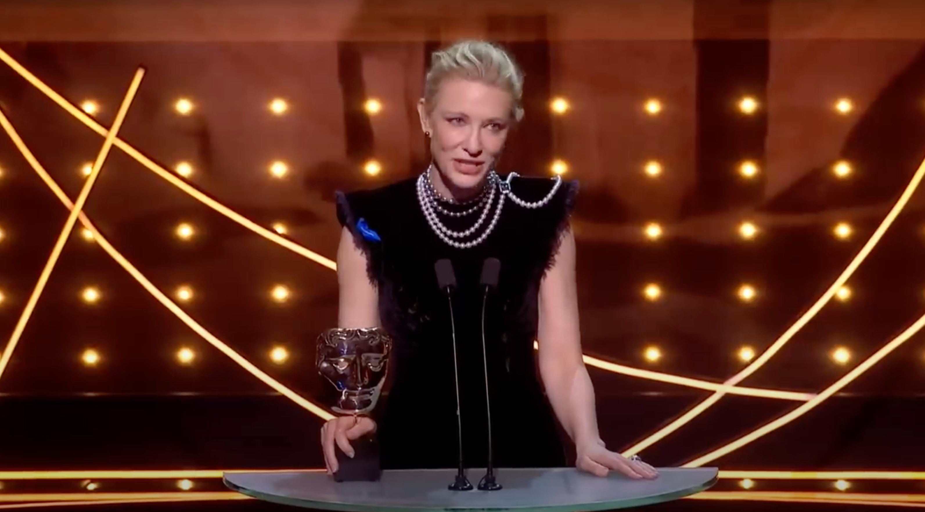 “Recycling Queen”: Cate Blanchett Re-Wears Custom Louis Vuitton Dress To The Golden Globes “Recycling Queen”: Cate Blanchett Re-Wears Custom Louis Vuitton Dress To The Golden Globes