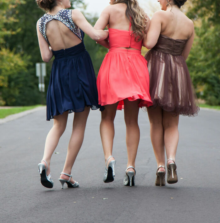 25 Cosas absurdas, divertidas e incómodas que llevaron a cabo las escuelas