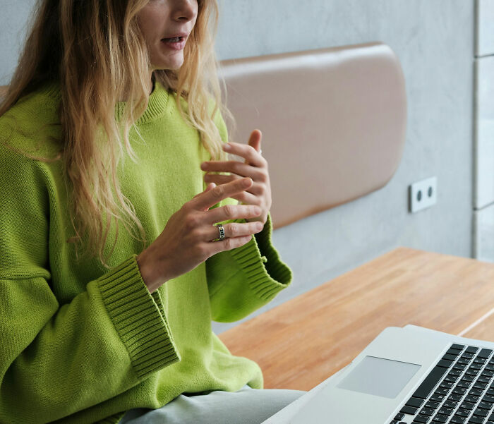 30 Parents Who Are Turning Their Teens Against Them With Their Infuriating Actions