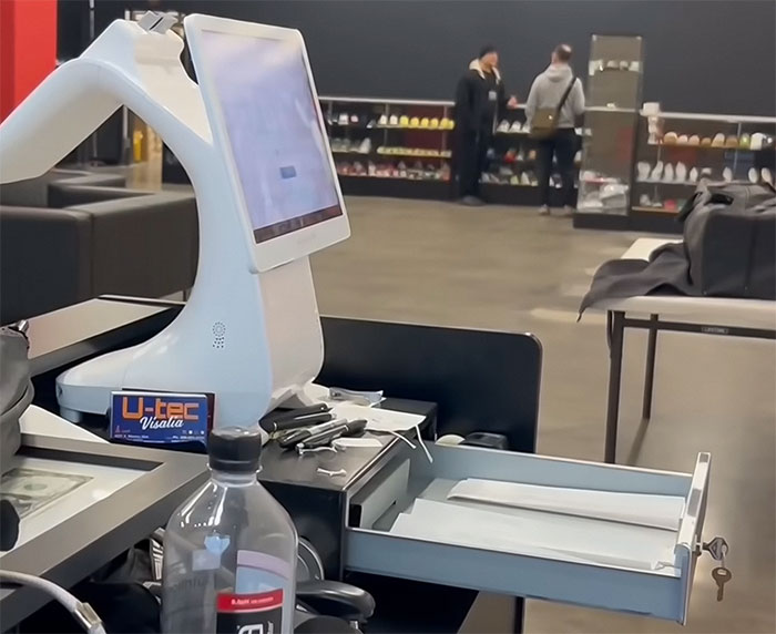 California Store Owner&rsquo;s Clever Anti-Theft Hack Stumps Robbers: &ldquo;Well Played, Sir&rdquo;