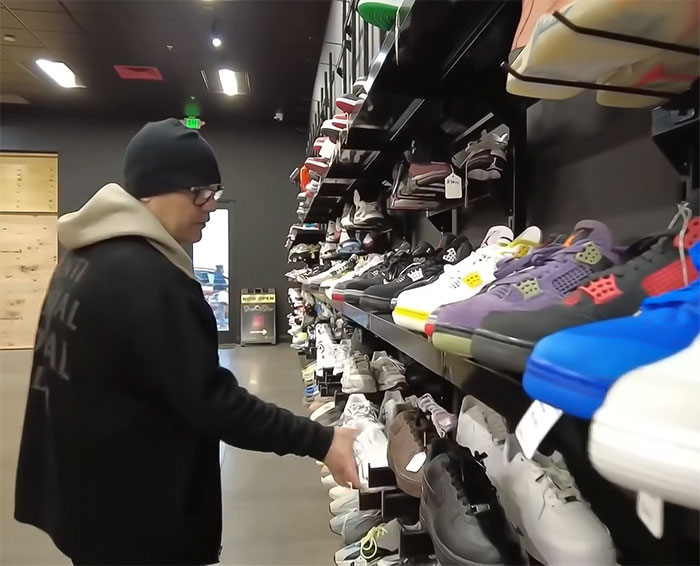 California Store Owner&rsquo;s Clever Anti-Theft Hack Stumps Robbers: &ldquo;Well Played, Sir&rdquo;