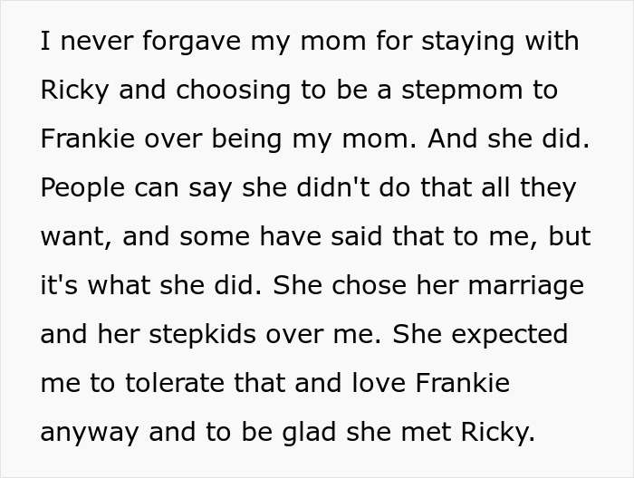 Text image discussing a teen's feelings about his mom prioritizing her stepkids over him.