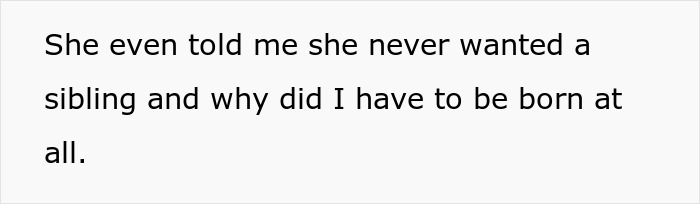 26YO Holds Lifelong Grudge Against 16YO Sis For Having A Modern Name, Turns Nasty Over It