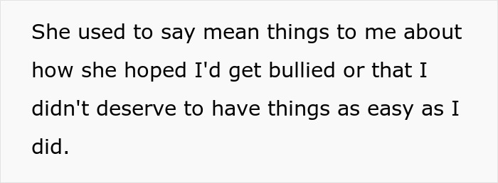 26YO Holds Lifelong Grudge Against 16YO Sis For Having A Modern Name, Turns Nasty Over It