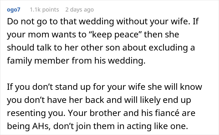 Text from a forum discussing family conflict over a wedding and excluding a family member.