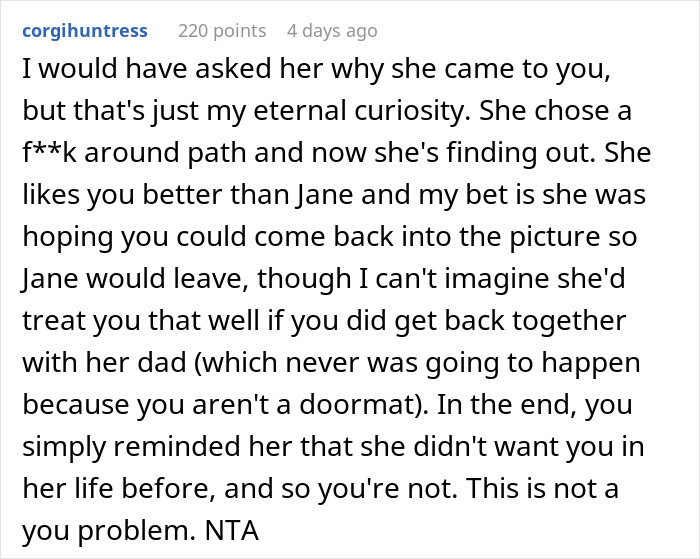Reddit comment discussing a teen's dislike for her dad's new girlfriend and her seeking his ex-girlfriend's support.