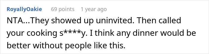 Reddit comment criticizing uninvited guests at a dinner party for insulting the cooking.
