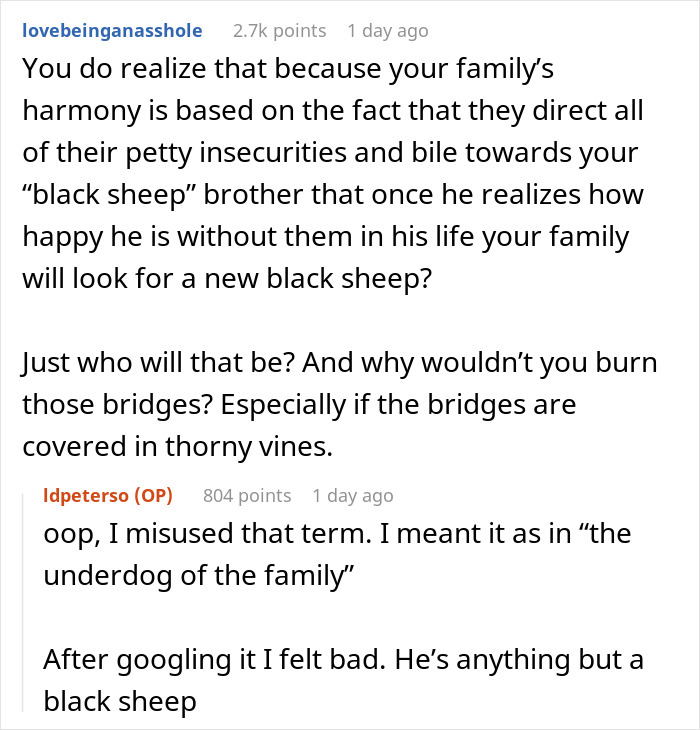 Discussion on family dynamics and sibling dating wealthier partners in an online forum thread.