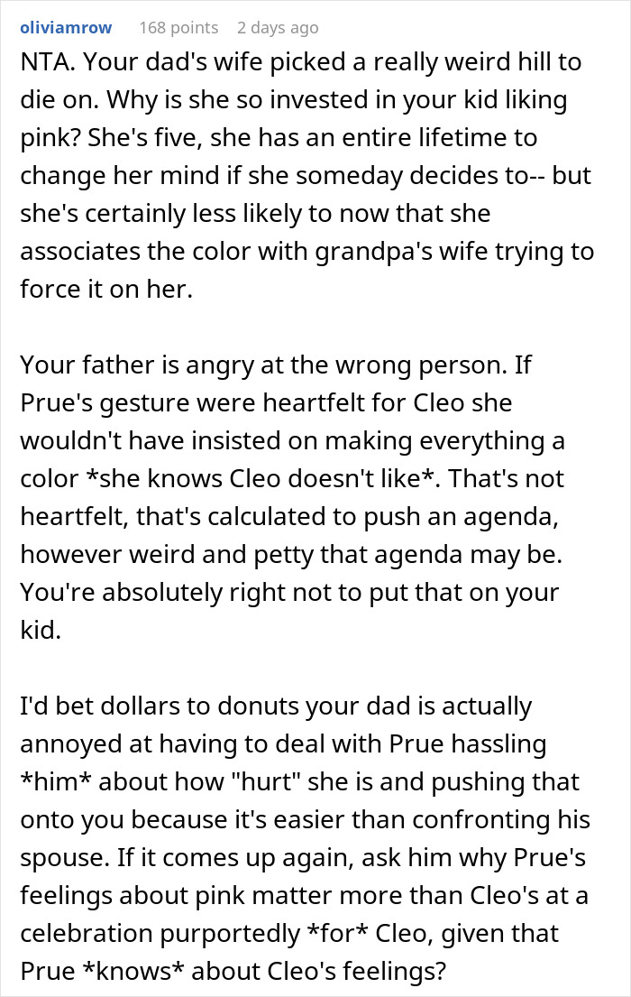 Text screenshot discussing a pink-themed party failure for a child who dislikes pink.