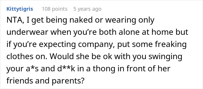 Reddit comment criticizing girlfriend's rude behavior in a family setting.