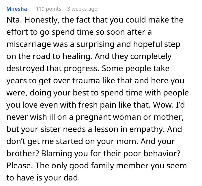 Text screenshot discussing empathy needed after a miscarriage, highlighting a mean comment by a pregnant woman to her sister. Text screenshot discussing empathy needed after a miscarriage, highlighting a mean comment by a pregnant woman to her sister.