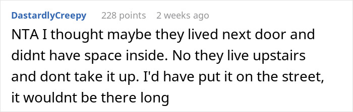 Text of a comment discussing how a neighbor&rsquo;s stroller blocks a door.