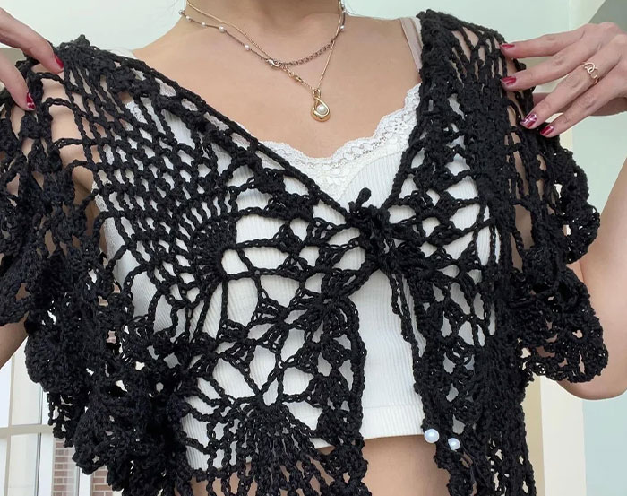 Man Asks Why Women&rsquo;s Clothes Are So Weird After Being Confused By Wife&rsquo;s &ldquo;Neckless Shirt&rdquo;