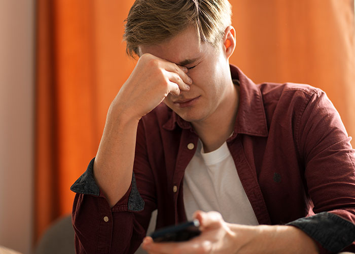 Man Thinks Brother’s Girlfriend Is Into Him, Learns The Hard Way She Isn’t: “You Need Therapy” Man Thinks Brother’s Girlfriend Is Into Him, Learns The Hard Way She Isn’t: “You Need Therapy”