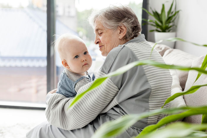 In-Laws Removed From Daughter-In-Law&rsquo;s Home By Police After Refusing To Leave The Guest Room