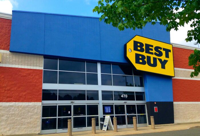Best Buy store exterior highlighting false advertisements by companies.