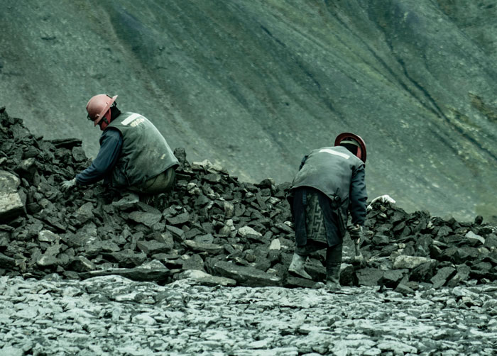 Tourist Turns A $10 Ticket Into $500K With Incredibly Lucky 7-Carat Diamond Find Tourist Turns A $10 Ticket Into $500K With Incredibly Lucky 7-Carat Diamond Find