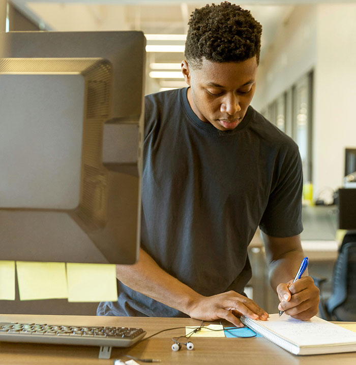 30 Popular Lies That People Keep Hearing Over And Over Again