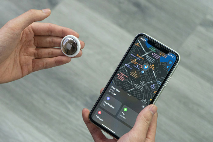 Overbearing Mom Wants To Track Adult Daughter&rsquo;s Phone, Won&rsquo;t Take No For An Answer