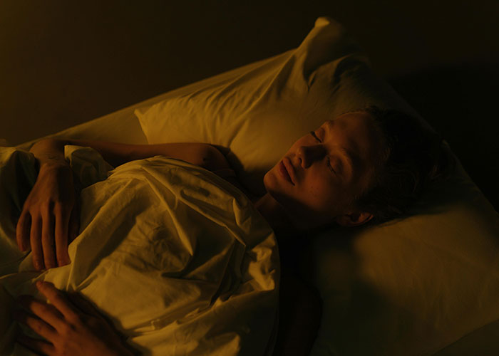 40 Embarrassing Or Suspicious Moments That People Swore Weren’t What They Seemed