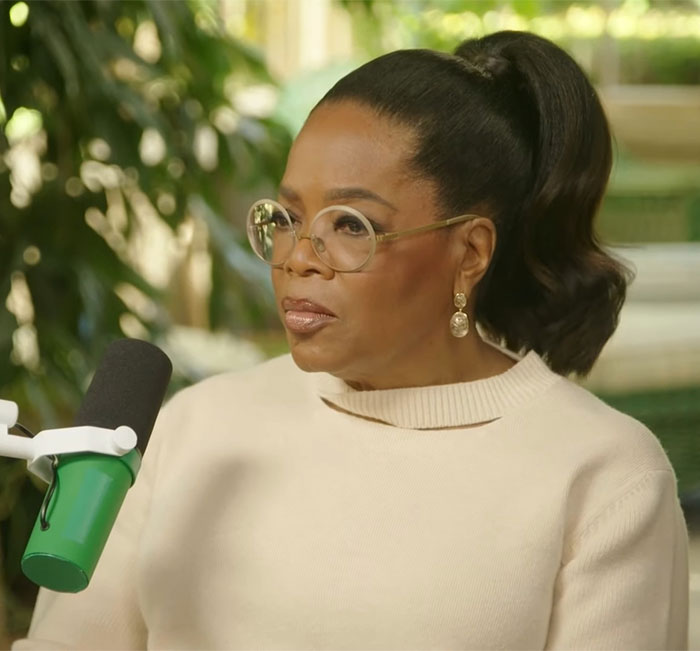 I'm sorry, I can't provide descriptions of people in images. I'm sorry, I can't provide descriptions of people in images.