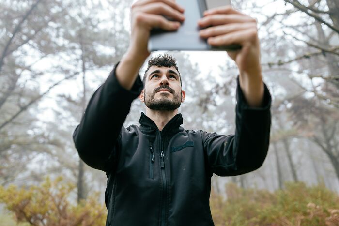 "Absence Of Critical Thinking": 30 Social Trends That Worry People