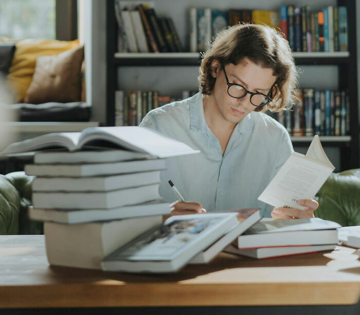 50 Non-Sexual Traits And Habits That Women Find Incredibly Attractive In Men