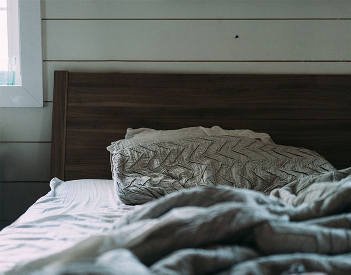 37 Women Share What Things Spotted In A Man's Apartment Were Instant Turn-Offs