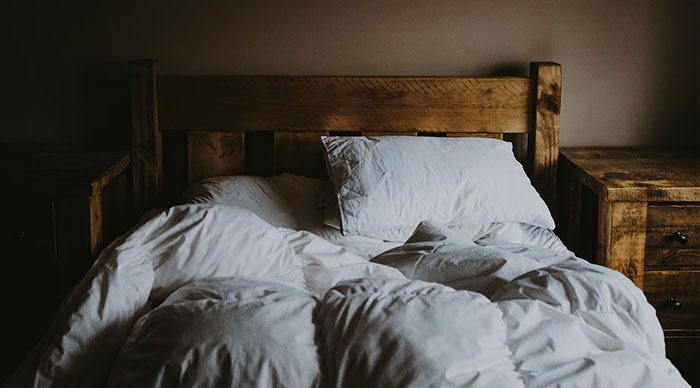 37 Women Share What Things Spotted In A Man's Apartment Were Instant Turn-Offs