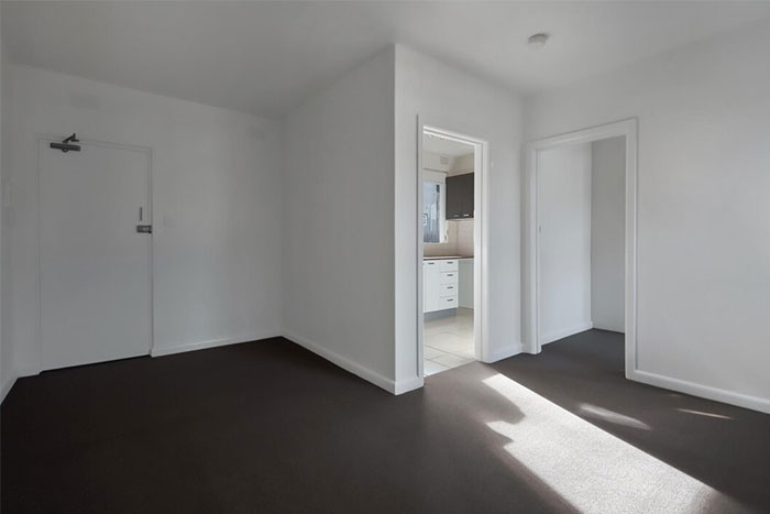 37 Women Share What Things Spotted In A Man's Apartment Were Instant Turn-Offs