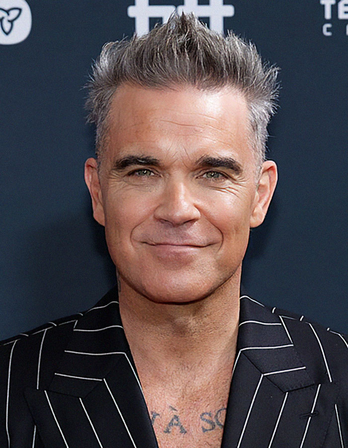 &ldquo;Never Seen Anything Like That&rdquo;: Robbie Williams Slammed For Blaming Fan For Mistake At NYE Gig