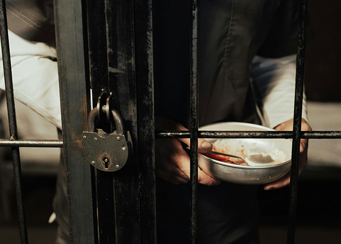 “As Gay As It Is In The Media”: 30 Surprising Things About Prison, As Shared By Ex-Inmates