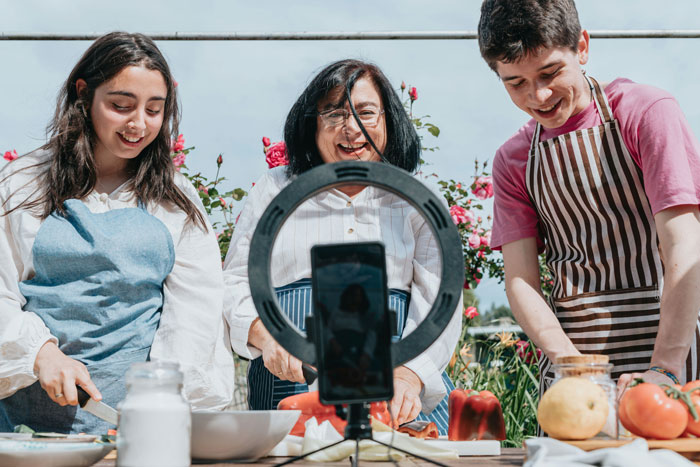 "Hasn&rsquo;t Even Been A Day": People In Disbelief As TikTok Is Back Online