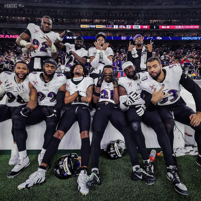 These 36 Server Stories About Celeb Encounters Are A Reminder To Always Be Polite