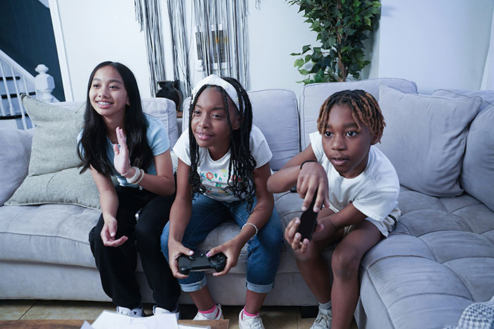 30 Disturbing Rules Parents Made Kids Follow That They Only Realized Were Weird Later On In Life