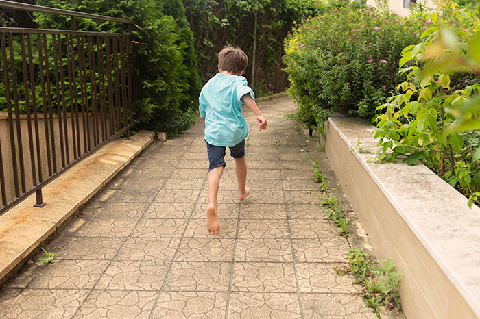 30 Disturbing Rules Parents Made Kids Follow That They Only Realized Were Weird Later On In Life