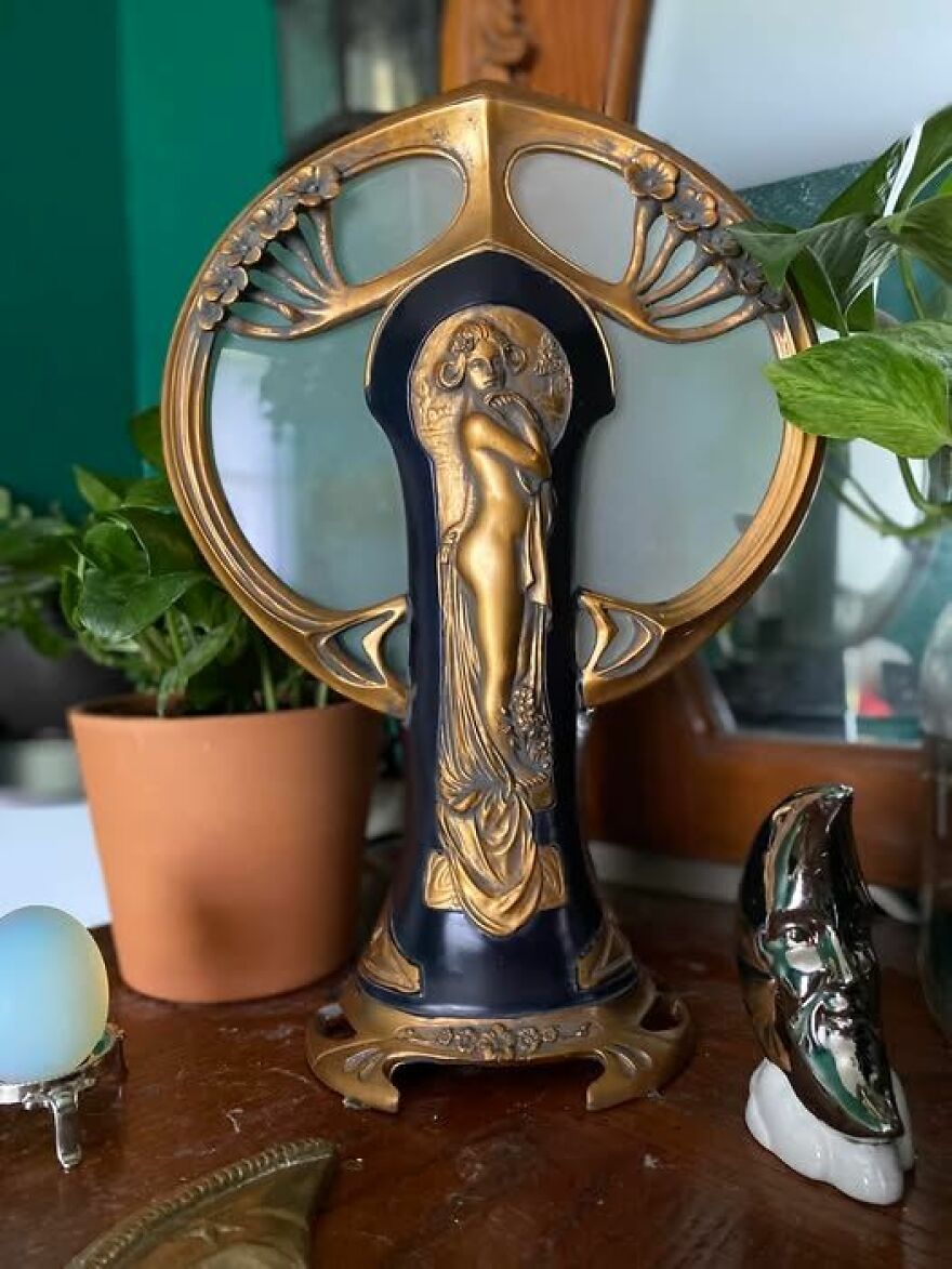 I’m Not Sure If This Belongs Here But The Other Day I Went Thrifting With Some Friends And We Came Across This Beautiful Lamp! I Ended Up Caving And Buying It, LOL